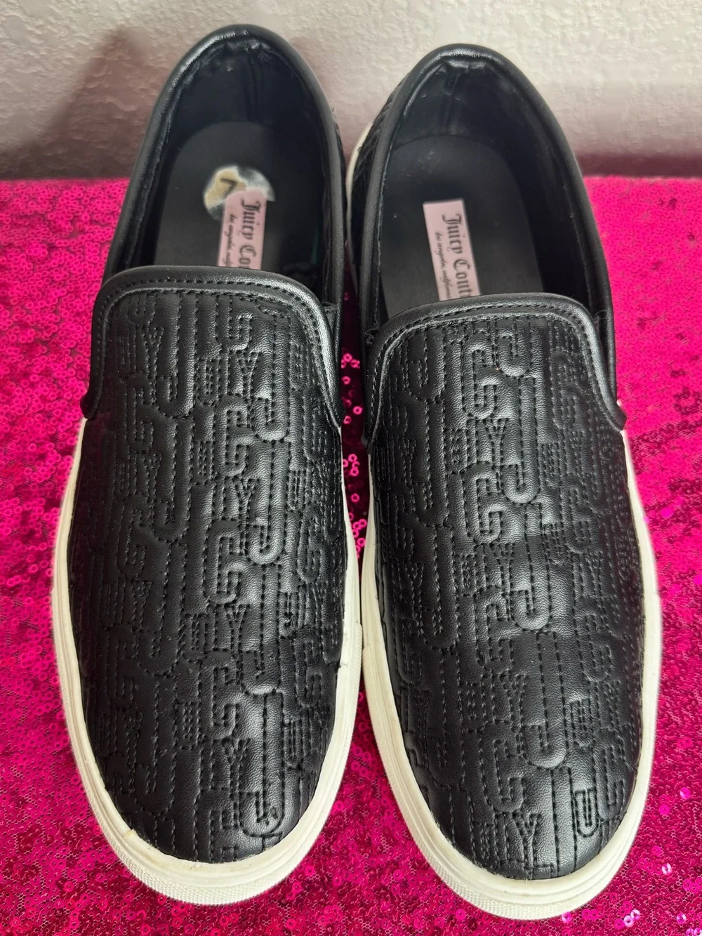 2/for $20 🪩 JUICY COUTURE Black Quilted Logo Slip-On Sneakers (Women’s 7)